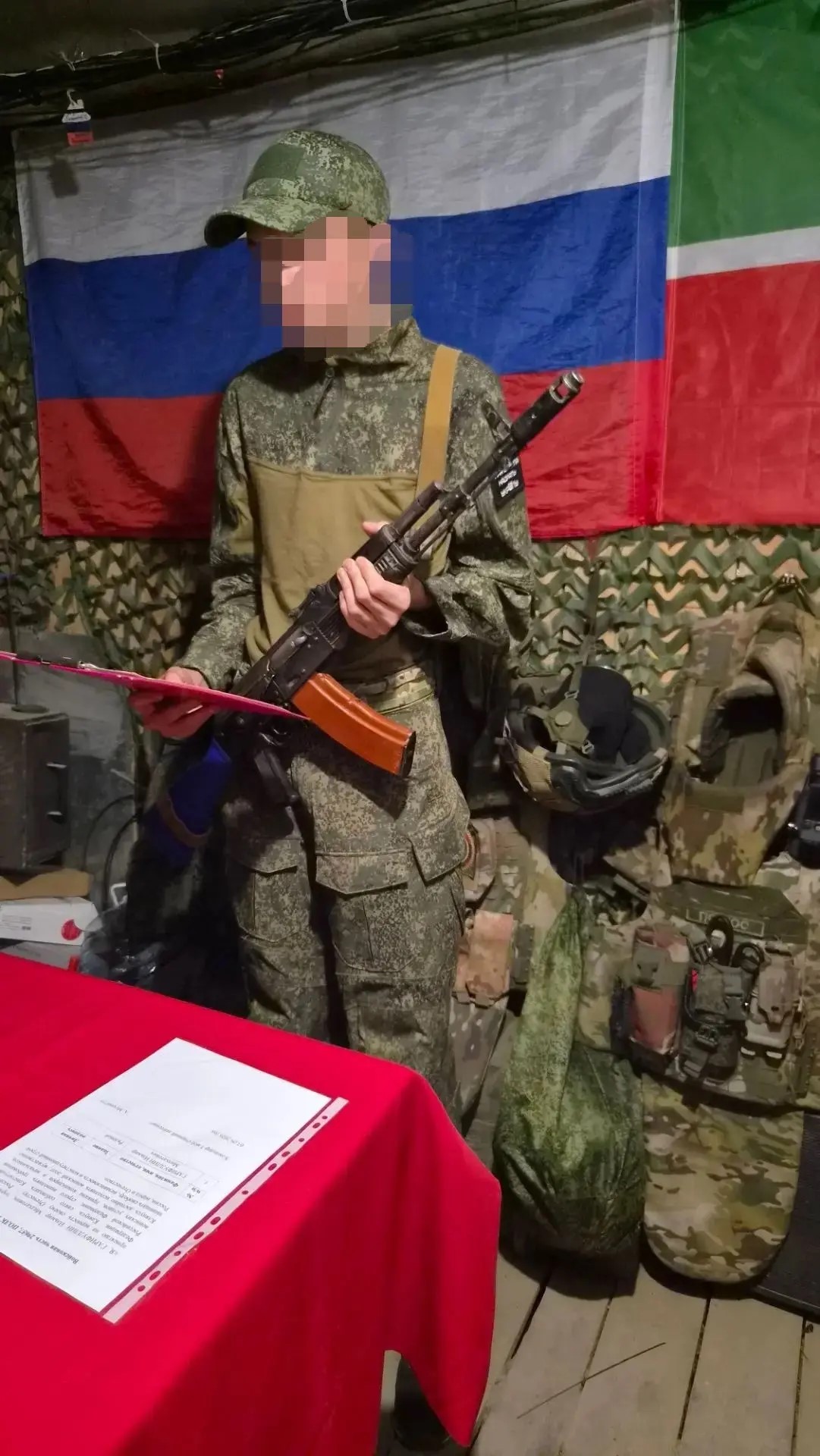 Нурлатлы Ильмир 18 яшендә Ватан сагына баскан.